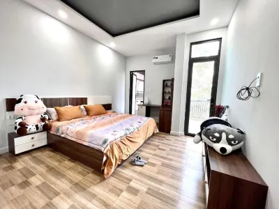 Việt Kiều Royal Resort Các khách sạn gần Bãi Tắm Quán Cây Dương