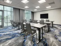 Fairfield Inn & Suites Orlando at Millenia Hotels near Wadeview Park