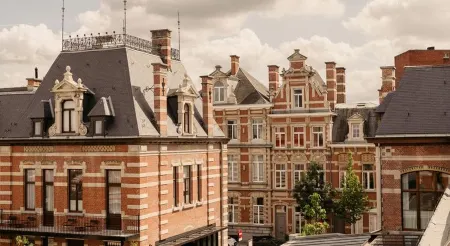 August Отели рядом с достопримечательностью «Собор Антверпенской Богоматери»