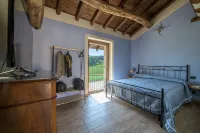 Charming Alessandria Retreat with Queen-sized Bed & Outdoor Pool - Pools