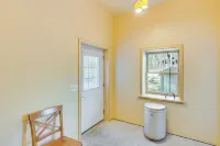 Near Historic Sites Bright Hyde Park Guest Suite - Wifi