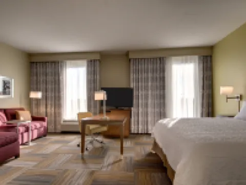 ハンプトン イン & スイーツ コーディール コーディールのホテル