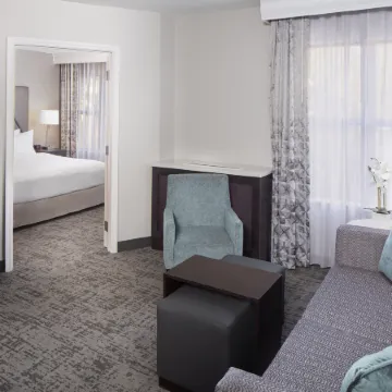 Homewood Suites by Hilton Atlanta Lenox Buckhead Отели рядом с достопримечательностью «Торговый центр Lenox Square»