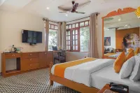 Pax Hotel Ark 150 Meters from Mall Road - balcony