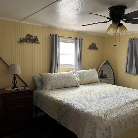 Fogarty Hideaway - Dunn's Creek & St. Johns River 2 Bdrm and 2 Bath.