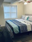 Unit B, Spirit of Folly, Pet Friendly, 2 short blocks - 100 yards - to the beach