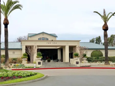 Charming 1-Bedroom Suite at Silverado Resort in the Napa Valley