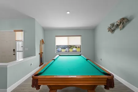 Dont Miss This Waterfront Deep Canal.Gulf Access.Pool Home! Pool Table.Sleeps8.