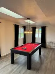 Stylish loft. Perfect for both travelers & event planners, alike! Hotels near Don Drumm Studios & Gallery