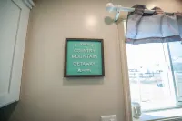 Flagstaff Country Mountain Getaway, Pet Friendly & Family Friendly!