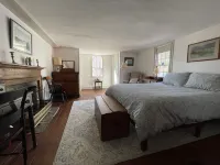 Charming idyllic farmhouse minutes to Great Barrington MA and Salisbury CT