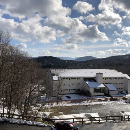 Sugarbush Mountainside Retreat - Ski in ski out