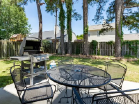 Spacious & Quiet Vacation Getaway, 15 Min to Beach 錫爾弗萊克酒店