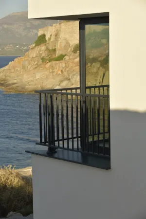 Villa Pieds Dans L'eau, Appartement Rdc, Piscine Jacuzzi Partagés Отели в г. Кальви