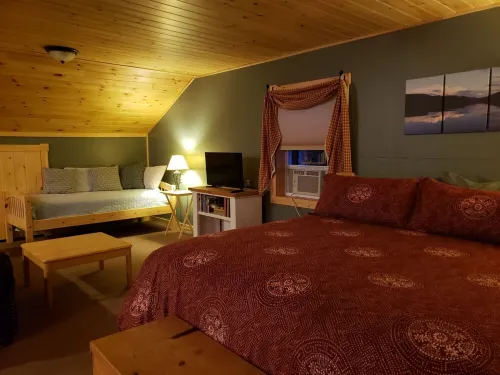 Studio Riverside in Kennebec