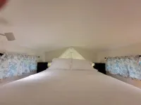 Trillium Tiny Home with Hottub - Pet Friendly Hotels in Union County