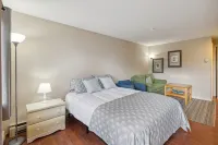 Schuss Mountain Ski/Golf Condo - On the resort!