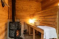 Container Cabin in the Catskills [Forest]