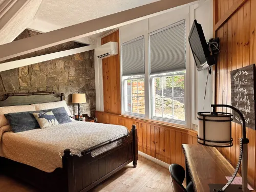 Experience serene stays near The Blowing Rock. Only 1 mile from town!