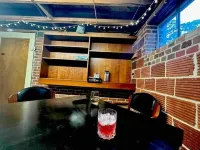 Sunny Bird Sanctuary; 3 King Bds; Bike Dwntwn; EV