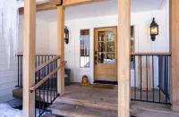 Luxurious Tahoe Escape: Hot tub, Arcade, Fireplace, and more+