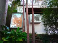 Corymbia -stones throw to pristine waters of Pearl Beach and National park walks