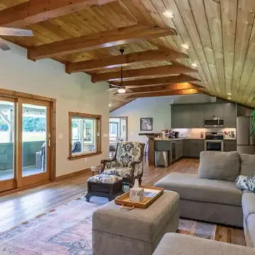 Trail House on the Parkway