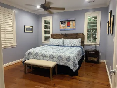 Bring your boat:  3 bedroom home with dock space for your boat Hotels in der Nähe von Northwest Florida State College
