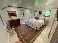 The Owls Nest-A quaint cabin in the woods of VT-Near Bromley, Magic & Stratton