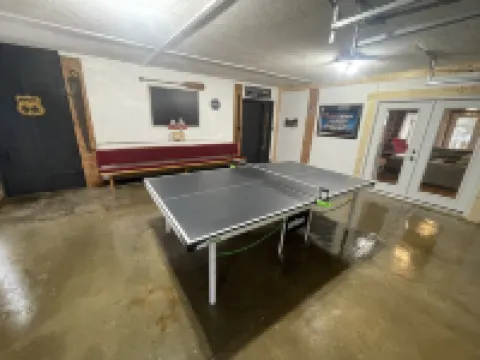 The little Log Lodge Hotels in Independence charter Township