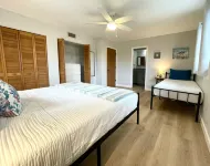 Family & Friends Retreat - 50 Steps to Uncrowded Beach w/ 4 King Beds & 4 Baths