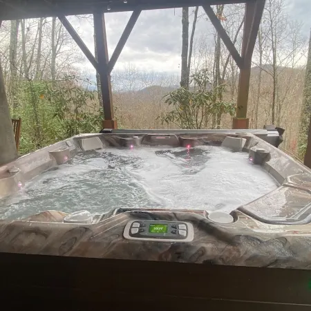 3-Bedroom Cabin Close to Franklin, Sylva and Highlands NC