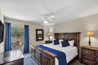 Luxury Desert Escape with Heated Pool, Spa & Stunning Views