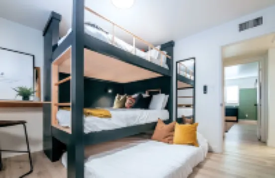 Lake Front Paradise, Pool and Hot Tub-Bubbly