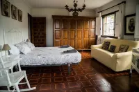 Pequeño Pazo Gallego del Siglo Xviii con Piscina