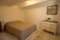 Stone house near beach between Crozon and Camaretbed and toilet on ground floor