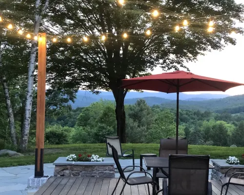 Spacious home on picturesque grounds with stunning views.  Quechee - Woodstock 퀴치 호텔