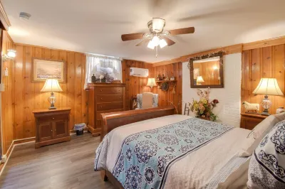 3 BR house with hot tub near Lexington and surrounding attractions!