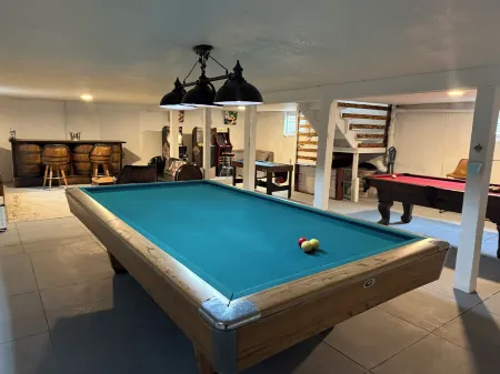 Elegant Victorian Parlor Отели рядом с достопримечательностью «Университет Техас в Эль-Пасо»