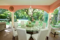 Golfers & Beach Villa with heated pool