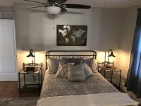 Bright & Beautiful Turn-of-the-Century Modern Home Hotels near Pythian Castle