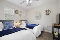 Wheels Trails and Tails Inn - Fully Fenced! 2x King 2x Twin Pet Friendly