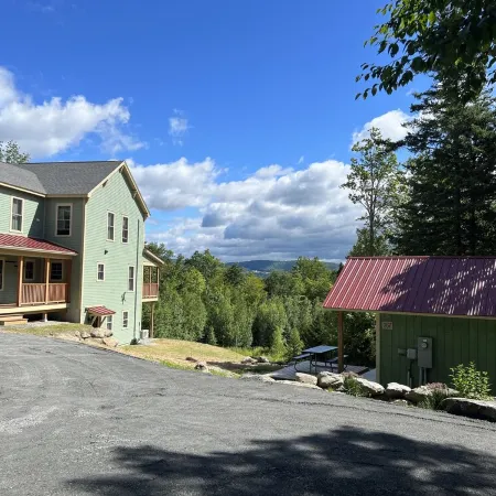 Sugarbush Tiny House/Cabin on 3.2 Acres at the base of Sugarbush-Mount Ellen