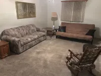 Cozy House in Central Park Neighborhood of Superior, Wisconsin. 2 Br Sleeps 8 蘇必利爾住宿飯店
