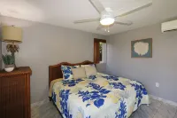 Ultimate Oceanfront Condo with Stunning Views & AC Hotels in der Nähe von Maha'ulepu Beach