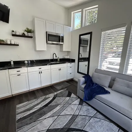 Cozy, Quaint and Sophisticated Loft Style Tiny Home!