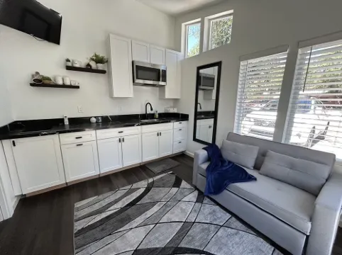 Cozy, Quaint and Sophisticated Loft Style Tiny Home!