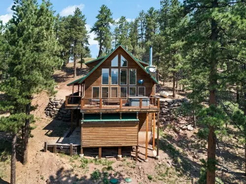 Valley View Cabin, New Hot Tub, Close to Ski Lifts!