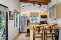 Cozy guesthouse in an urban nature