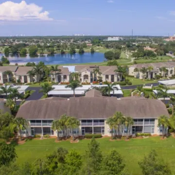 Gorgeous Newly Furnished Condo in Gated Golf Course of Stoneybrook
